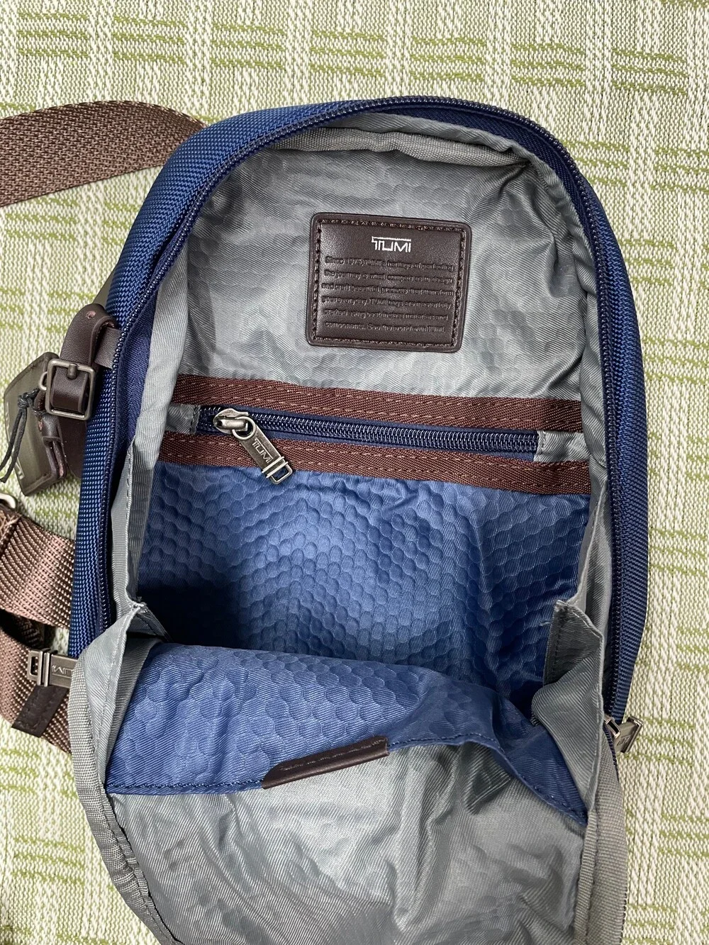 Tumi Alpha Bravo Compact Shoulder Bag - Navy